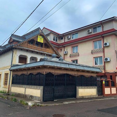 Hotel Hanul Izvor Galaţi Exterior foto